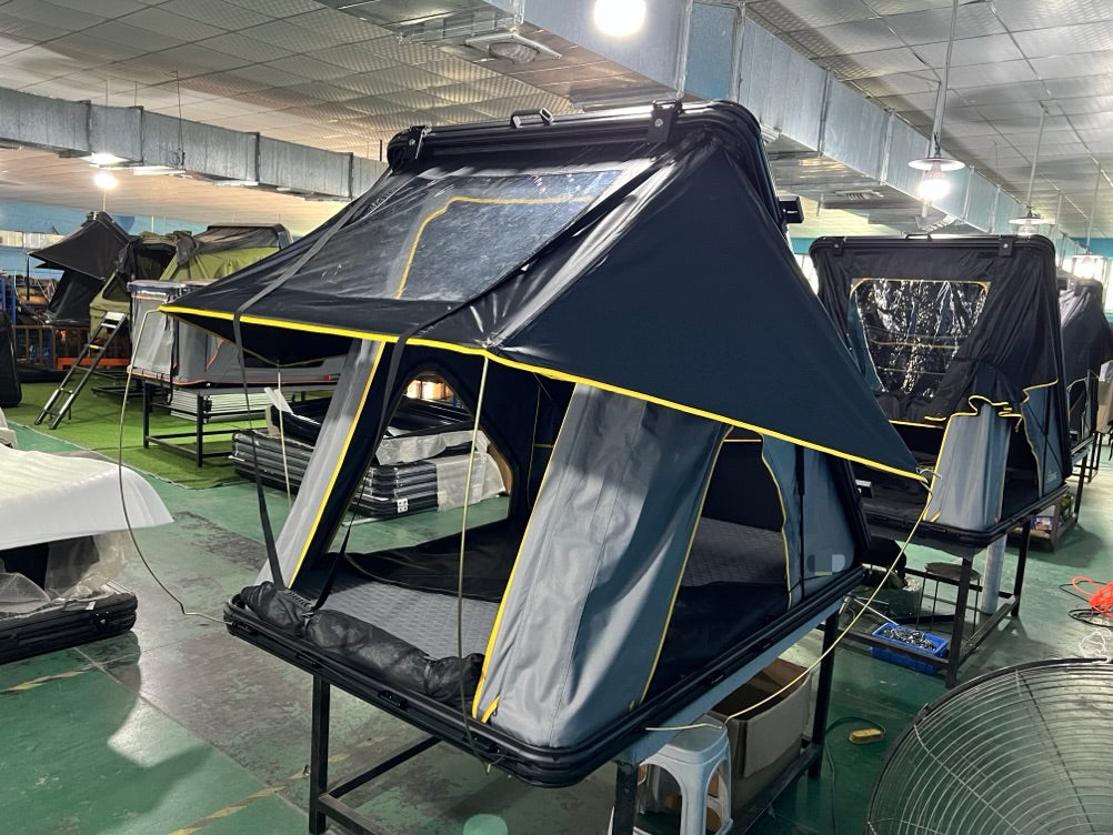 Versatile Rooftop Tent with Aluminum Alloy Triangle Tent – Durable and Innovative Camping Gear